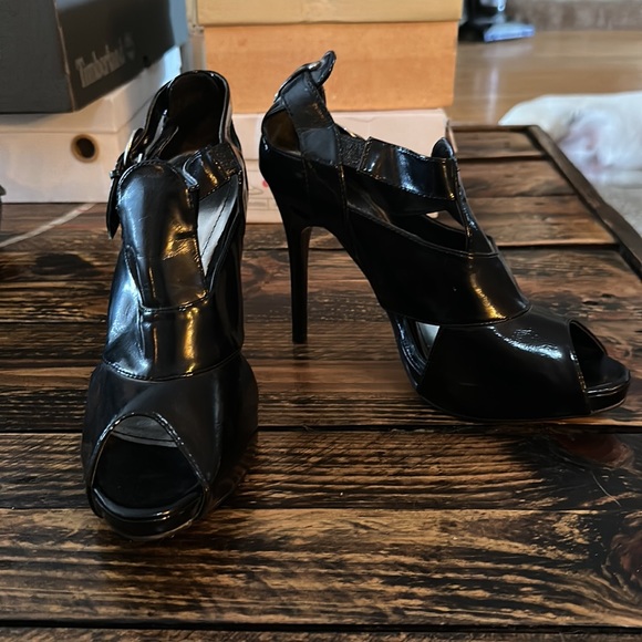 Patent leather black Shoedazzle pumps size 9 - Picture 2 of 5